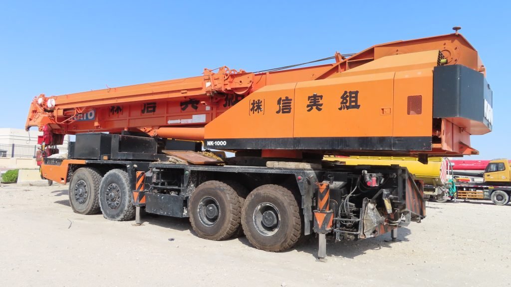 Kato NK1000 Truck Mounted Crane